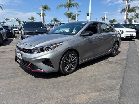 Used 2023 Kia Forte GT-Line w/ GT-Line Premium Package FWD image 3