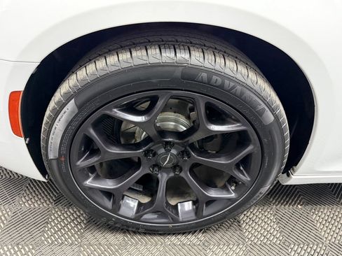 Used 2019 Chrysler 300 Touring w/ Sport Appearance Package RWD image 21