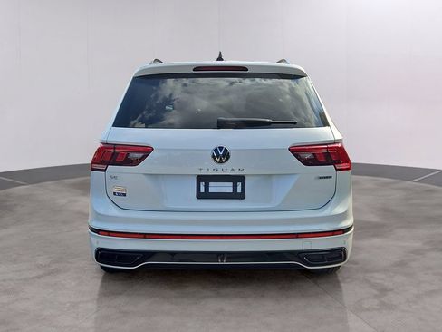 Certified 2024 Volkswagen Tiguan SE R-Line AWD/4WD image 5