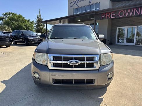 Used 2011 Ford Escape XLT image 3