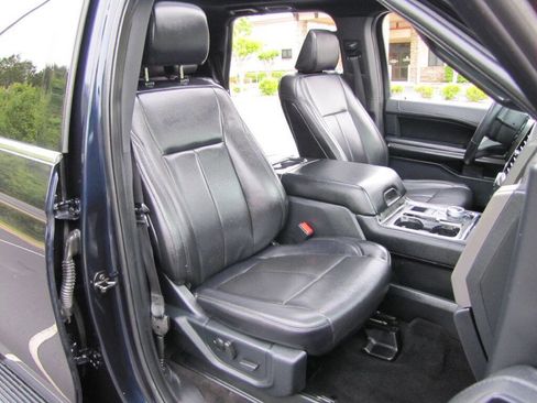 Used 2021 Ford Expedition XLT RWD image 26