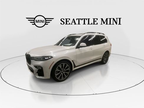 Used 2022 BMW X7 M50i AWD/4WD image 5