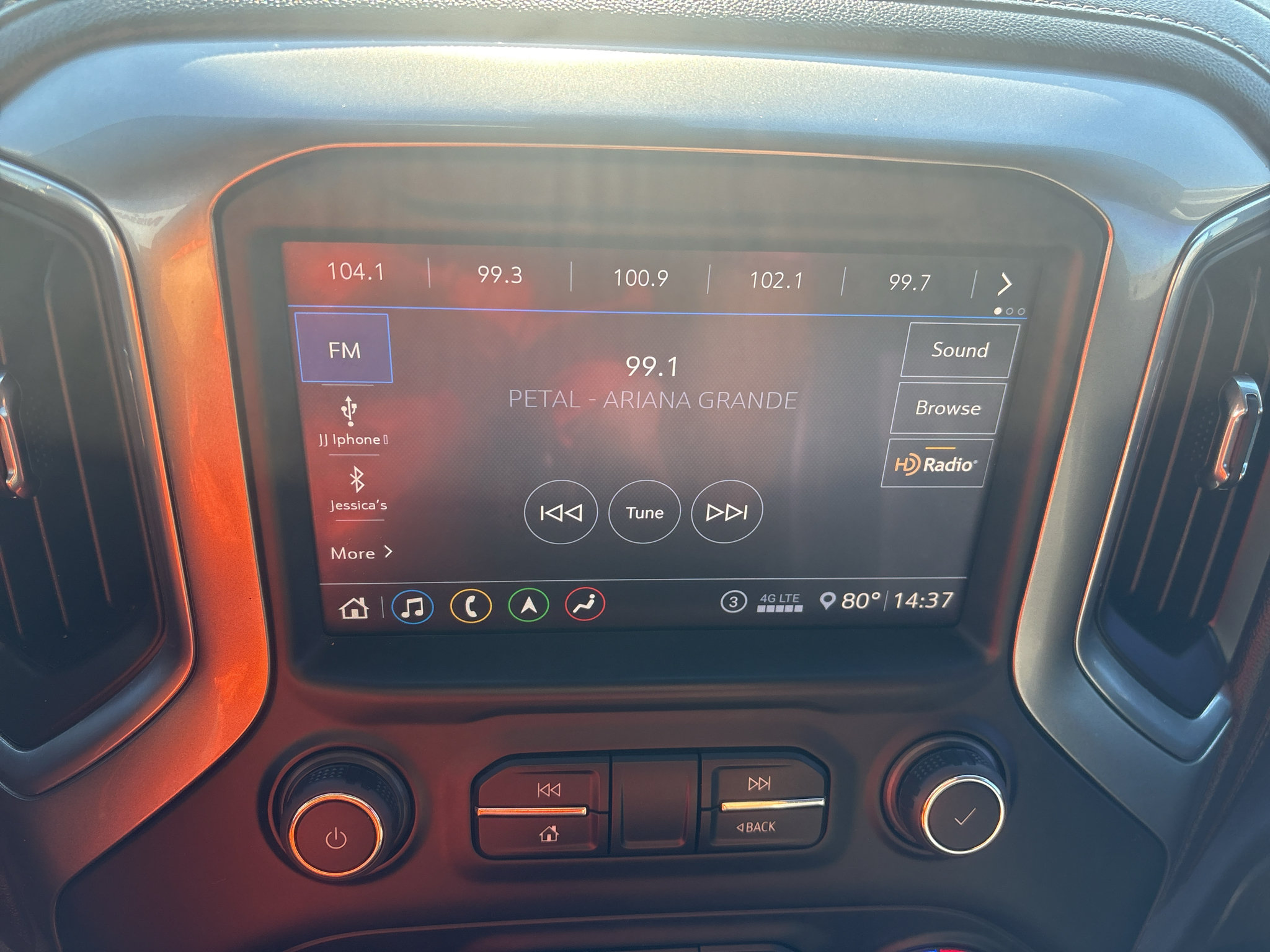 Used 2020 Chevrolet Silverado 2500 LTZ w/ LTZ Plus Package AWD/4WD image 18