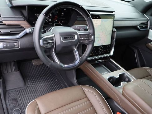 Certified 2026 GMC Acadia Denali Ultimate w/ LPO, Floor Liner Package image 21