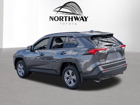 Used 2025 Toyota RAV4 XLE image 6