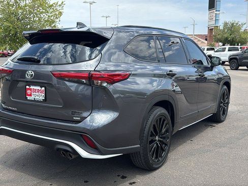 Used 2023 Toyota Highlander XSE FWD image 9