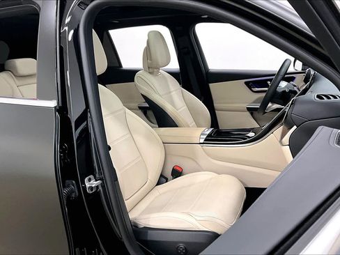 Certified 2024 Mercedes-Benz GLC 300 4MATIC image 8