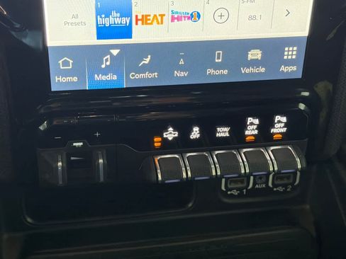 Used 2022 RAM 1500 Limited w/ Body Color Bumper Group AWD/4WD image 22
