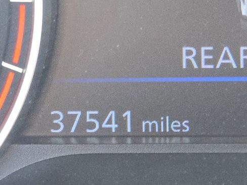 Used 2025 Nissan Altima 2.5 SV FWD image 31