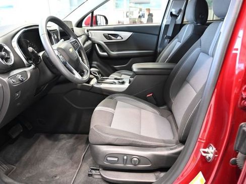 Used 2023 Chevrolet Blazer LT image 9