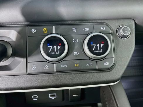 Used 2024 Land Rover Defender 90 S AWD/4WD image 18