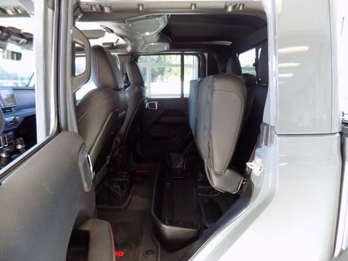 Certified 2024 Jeep Gladiator Rubicon image 18