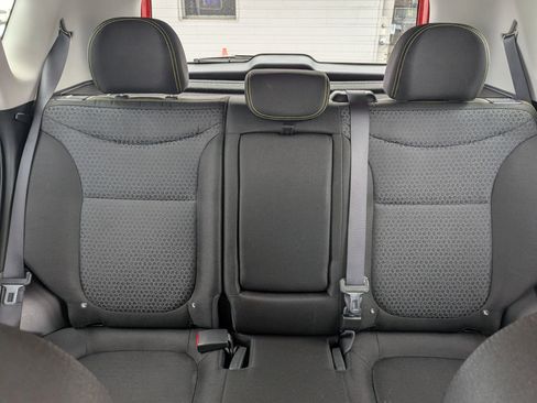 Used 2015 Kia Soul + image 16