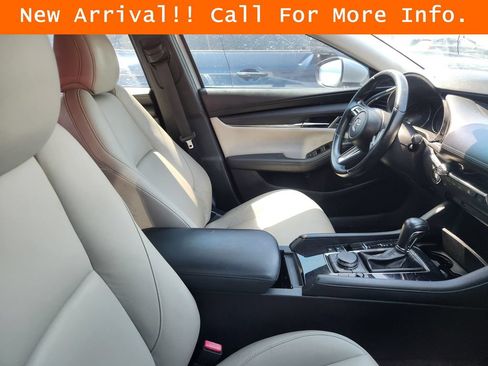 Used 2019 MAZDA MAZDA3 Sedan FWD image 10