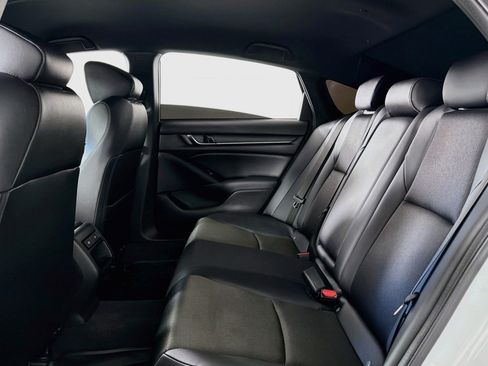 Used 2022 Honda Accord Sport image 8