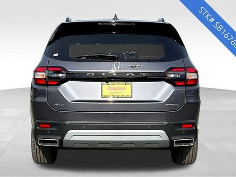 New 2025 Honda Pilot Touring image 4