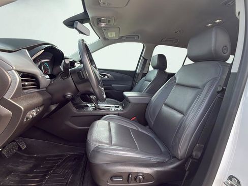 Used 2018 Chevrolet Traverse Premier AWD/4WD image 21