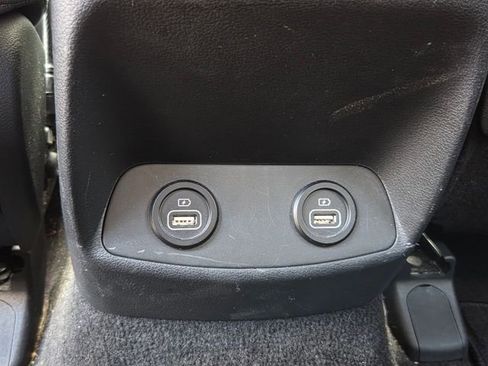 Used 2022 Hyundai Santa Fe SEL w/ Convenience Package FWD image 14