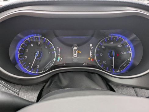 New 2026 Chrysler Pacifica Select image 23