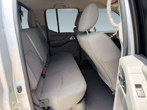 Used 2020 Nissan Frontier SV RWD image 26