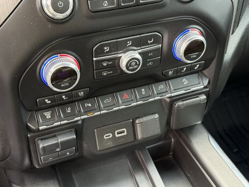 Used 2022 GMC Sierra 2500 Denali image 22