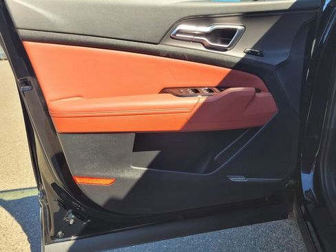 Used 2024 Kia Sportage SX image 16