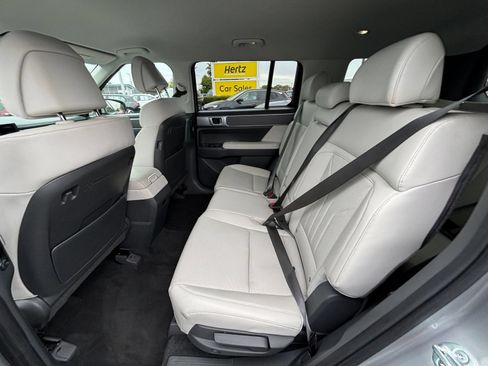 Used 2026 Hyundai Santa Fe SEL FWD image 24