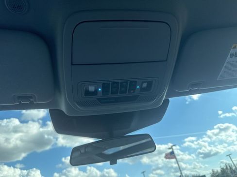 Certified 2022 Ford Explorer XLT w/ Equipment Group 202A AWD/4WD image 21