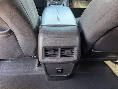 Used 2018 GMC Terrain SL image 17