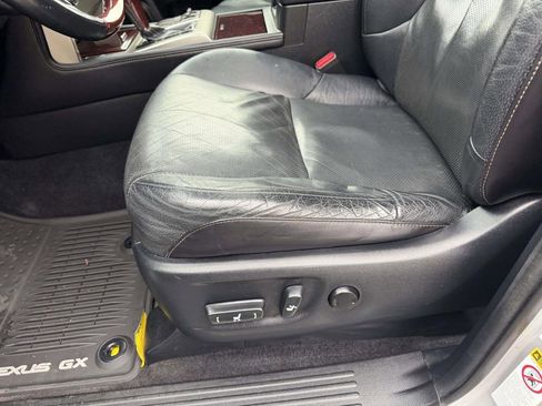 Used 2015 Lexus GX 460 w/ Premium Package image 17