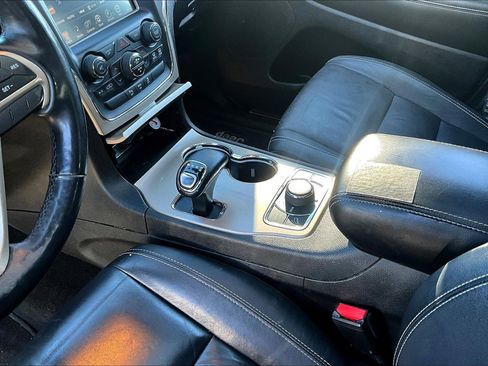 Used 2014 Jeep Grand Cherokee Limited image 18