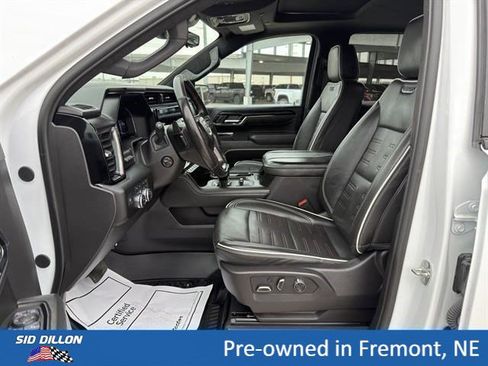 Used 2024 GMC Sierra 1500 AT4X AWD/4WD image 16