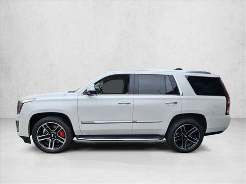 Used 2018 Cadillac Escalade Luxury image 8