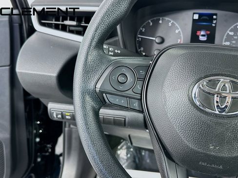 Used 2025 Toyota Corolla LE FWD image 15