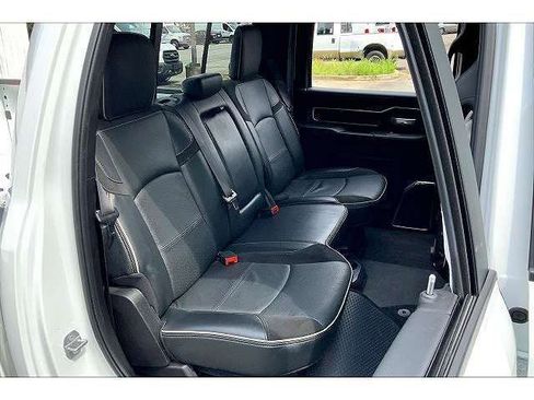 Used 2019 RAM 2500 Laramie w/ Night Edition AWD/4WD image 13