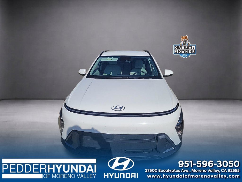 Certified 2025 Hyundai Kona SEL FWD image 1