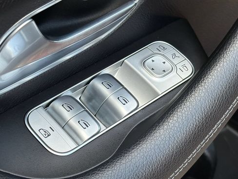 Used 2022 Mercedes-Benz GLS 450 4MATIC image 34