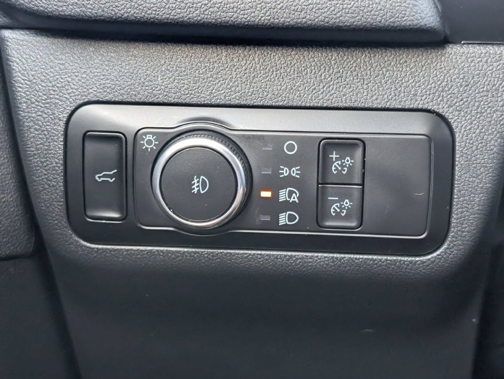 Used 2025 Ford Escape ST-Line Select AWD/4WD image 26