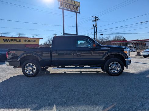 Used 2015 Ford F250 Lariat w/ Lariat Interior Package image 5