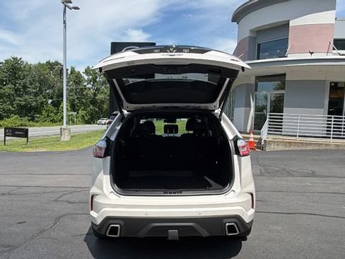 Used 2019 Ford Edge ST w/ Convenience Package AWD/4WD image 14