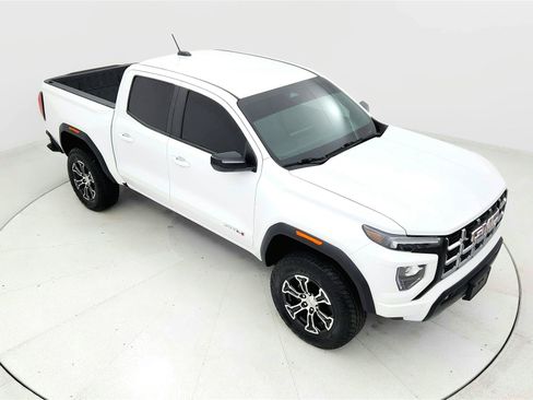 Used 2024 GMC Canyon AT4 w/ AT4 Premium Package AWD/4WD image 19