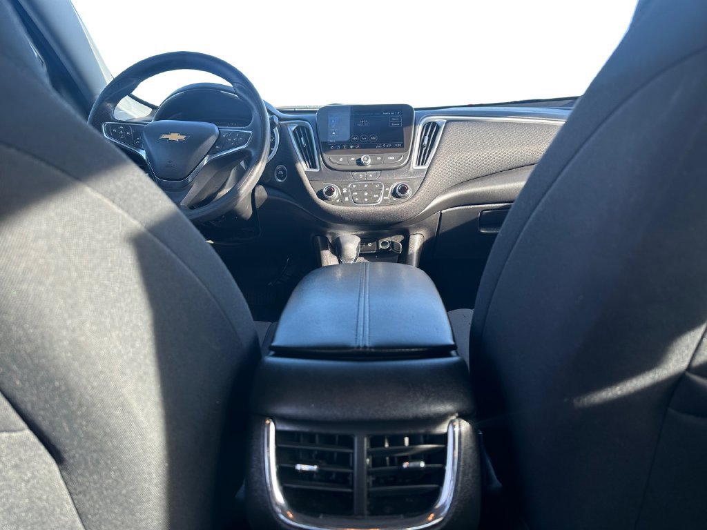 Used 2024 Chevrolet Malibu LT FWD image 15