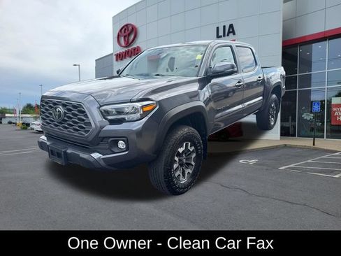 Used 2023 Toyota Tacoma TRD Off-Road w/ Black Out Package (TMS) AWD/4WD image 8