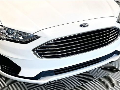 Used 2020 Ford Fusion SE image 29