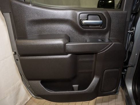 Used 2021 Chevrolet Silverado 1500 Custom image 9