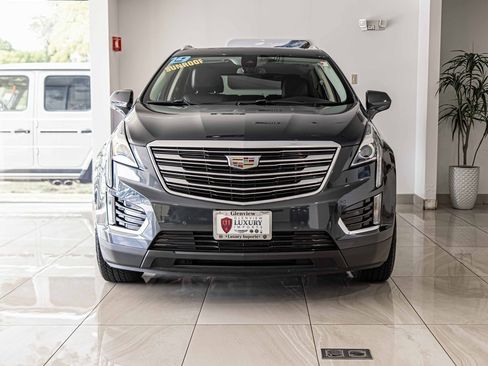 Used 2019 Cadillac XT5 Luxury image 2