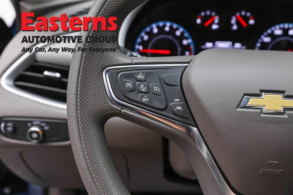 Used 2025 Chevrolet Malibu LT FWD image 15