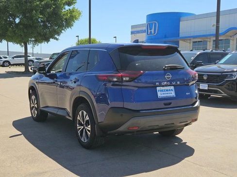 Used 2022 Nissan Rogue SV image 7