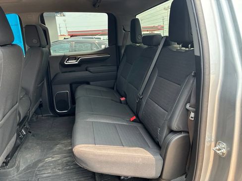 Used 2025 Chevrolet Silverado 1500 LT RWD image 13