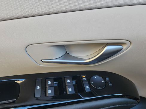 New 2026 Hyundai Tucson Limited FWD image 9